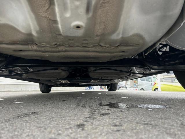 フィット １３Ｇ・Ｆパッケージ　純正ナビ　禁煙　バックカメラ　衝突軽減ブレーキ　誤発進抑制機能　アイドリングストップ　Ｂｌｕｅｔｏｏｔｈ再生　ＤＶＤ再生　地デジＴＶ　シートリフター　スマートキー　プッシュスタート　横滑り防止装置（19枚目）