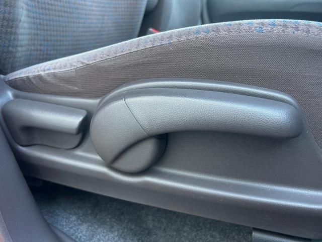 Ｎ－ＯＮＥ スタンダード・Ｌ　純正ナビ　衝突軽減ブレーキ　ＥＴＣ　バックカメラ　禁煙車　Ｂｌｕｅｔｏｏｔｈ再生　地デジＴＶ　ＤＶＤ再生　横滑り防止装置　ＨＩＤヘッドライト　オートライト　オートエアコン　シートリフター（32枚目）