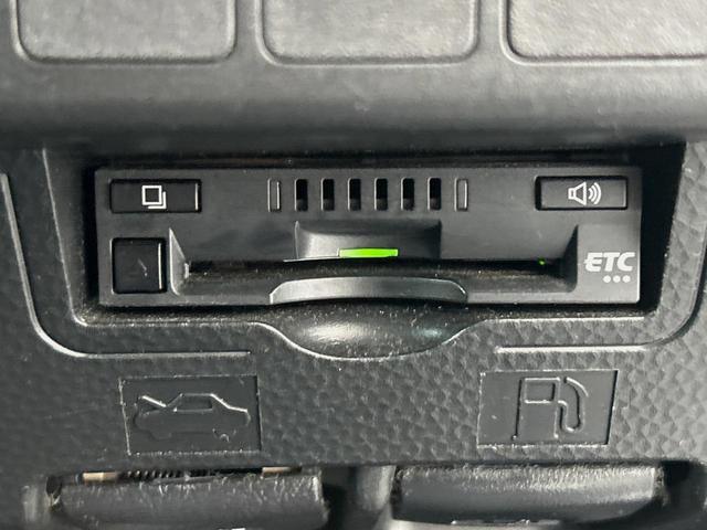 ルーミー カスタムG-T ターボ モデリスタエアロ 純正ナビ 両側電動スライドドア 衝突軽減ブレーキ 誤発進抑制機能 車線逸脱警報  ETC バックカメラ Bluetooth再生 DVD再生 クルーズコントロール(7枚目)