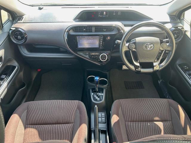 アクア Ｇ　純正ナビ　禁煙　衝突軽減ブレーキ　オートハイビーム　車線逸脱警報　バックカメラ　ＥＴＣ　ＬＥＤヘッドライト　Ｂｌｕｅｔｏｏｔｈ再生　クルーズコントロール　スマートキー　プッシュスタート　オートライト（2枚目）