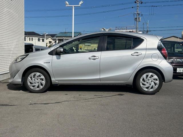 アクア Ｇ　純正ナビ　禁煙　衝突軽減ブレーキ　オートハイビーム　車線逸脱警報　バックカメラ　ＥＴＣ　ＬＥＤヘッドライト　Ｂｌｕｅｔｏｏｔｈ再生　クルーズコントロール　スマートキー　プッシュスタート　オートライト（16枚目）