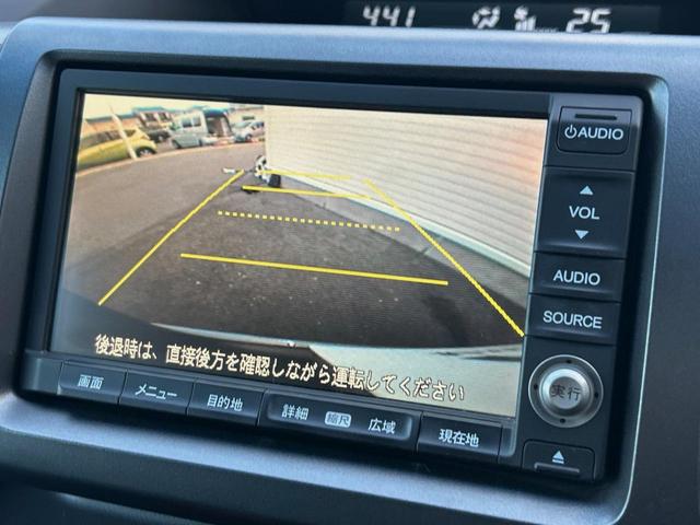 ステップワゴン L 純正ナビ 禁煙 両側電動スライドドア バックカメラ ETC HIDヘッドライト オートライト オートエアコン スマートキー ステアリングスイッチ シートリフター 盗難防止装置 フローリング(4枚目)