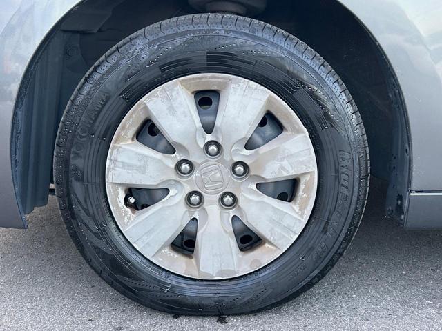 ステップワゴン L 純正ナビ 禁煙 両側電動スライドドア バックカメラ ETC HIDヘッドライト オートライト オートエアコン スマートキー ステアリングスイッチ シートリフター 盗難防止装置 フローリング(13枚目)