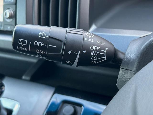 ステップワゴン L 純正ナビ 禁煙 両側電動スライドドア バックカメラ ETC HIDヘッドライト オートライト オートエアコン スマートキー ステアリングスイッチ シートリフター 盗難防止装置 フローリング(27枚目)