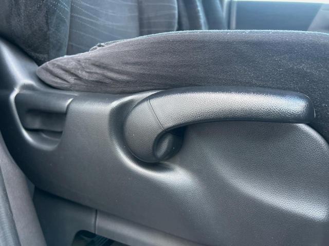 ステップワゴン L 純正ナビ 禁煙 両側電動スライドドア バックカメラ ETC HIDヘッドライト オートライト オートエアコン スマートキー ステアリングスイッチ シートリフター 盗難防止装置 フローリング(31枚目)