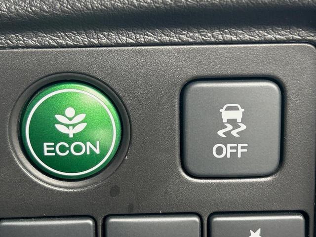 ヴェゼル ハイブリッドRS・ホンダセンシング 純正ナビ 衝突軽減ブレーキ レーダークルーズ 誤発進抑制機能 車線逸脱警報 先行車発進お知らせ機能 標識認識機能 ETC Bluetooth再生 DVD再生 バックカメラ シートヒーター 地デジTV(25枚目)