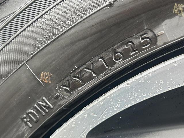 ヴェゼル ハイブリッドRS・ホンダセンシング 純正ナビ 衝突軽減ブレーキ レーダークルーズ 誤発進抑制機能 車線逸脱警報 先行車発進お知らせ機能 標識認識機能 ETC Bluetooth再生 DVD再生 バックカメラ シートヒーター 地デジTV(34枚目)