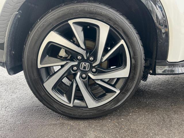 ヴェゼル ハイブリッドRS・ホンダセンシング 純正ナビ 衝突軽減ブレーキ レーダークルーズ 誤発進抑制機能 車線逸脱警報 先行車発進お知らせ機能 標識認識機能 ETC Bluetooth再生 DVD再生 バックカメラ シートヒーター 地デジTV(38枚目)