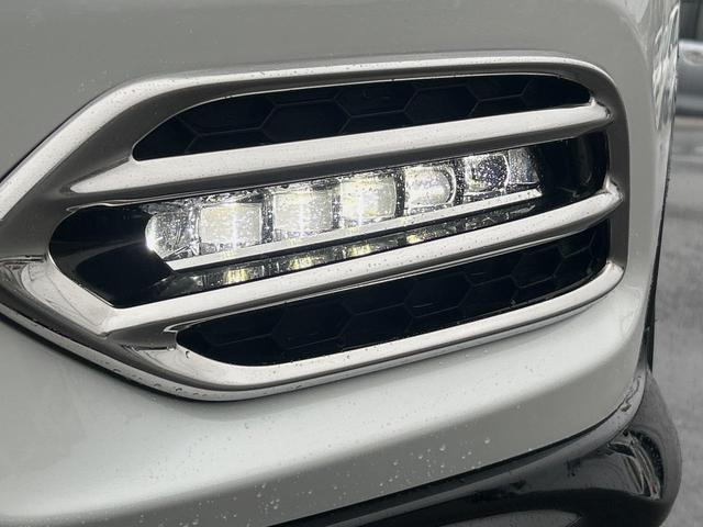 ヴェゼル ハイブリッドRS・ホンダセンシング 純正ナビ 衝突軽減ブレーキ レーダークルーズ 誤発進抑制機能 車線逸脱警報 先行車発進お知らせ機能 標識認識機能 ETC Bluetooth再生 DVD再生 バックカメラ シートヒーター 地デジTV(40枚目)