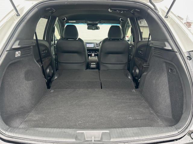 ヴェゼル ハイブリッドRS・ホンダセンシング 純正ナビ 衝突軽減ブレーキ レーダークルーズ 誤発進抑制機能 車線逸脱警報 先行車発進お知らせ機能 標識認識機能 ETC Bluetooth再生 DVD再生 バックカメラ シートヒーター 地デジTV(42枚目)