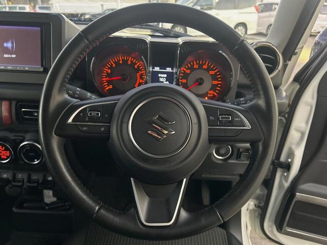 ジムニー XC Strada製ナビゲーション 禁煙車 衝突軽減ブレーキ 車線逸脱警報 先行車発進お知らせ機能 オートハイビーム 標識認識機能 ETC バックカメラ シートヒーター LEDヘッドライト(11枚目)