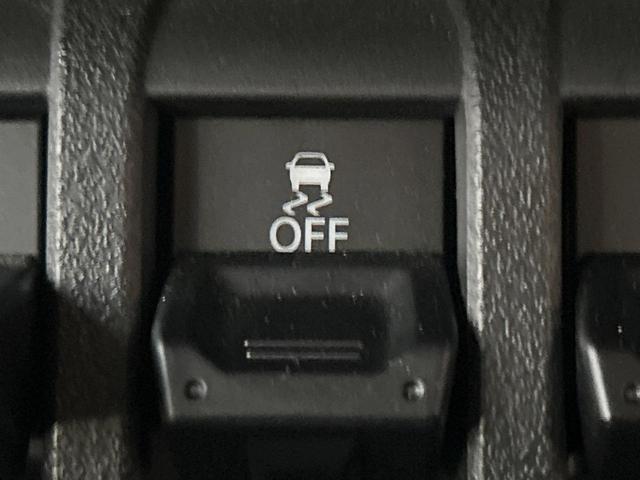 ジムニー XC Strada製ナビゲーション 禁煙車 衝突軽減ブレーキ 車線逸脱警報 先行車発進お知らせ機能 オートハイビーム 標識認識機能 ETC バックカメラ シートヒーター LEDヘッドライト(23枚目)