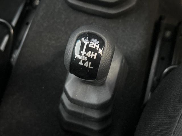 ジムニー XC Strada製ナビゲーション 禁煙車 衝突軽減ブレーキ 車線逸脱警報 先行車発進お知らせ機能 オートハイビーム 標識認識機能 ETC バックカメラ シートヒーター LEDヘッドライト(29枚目)