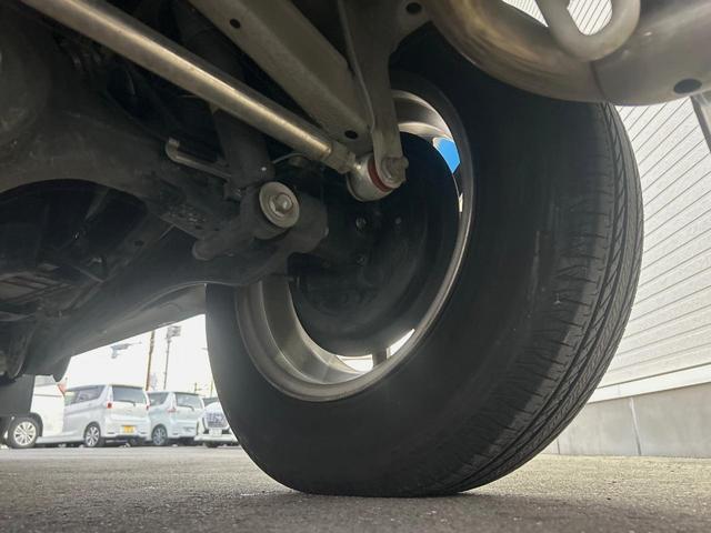 ジムニー XC Strada製ナビゲーション 禁煙車 衝突軽減ブレーキ 車線逸脱警報 先行車発進お知らせ機能 オートハイビーム 標識認識機能 ETC バックカメラ シートヒーター LEDヘッドライト(41枚目)