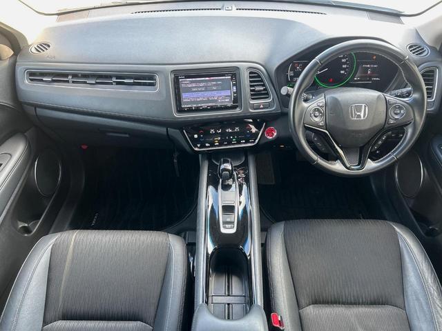 ヴェゼル ハイブリッドＺ・ホンダセンシング　ホンダセンシング／レーダークルーズ／純正ナビ／車線逸脱警報／バックカメラ／ＥＴＣ／ＬＥＤヘッド／前席シートヒーター／デュアルオートエアコン／パドルシフト／ハーフレザー／電子パーキング（2枚目）