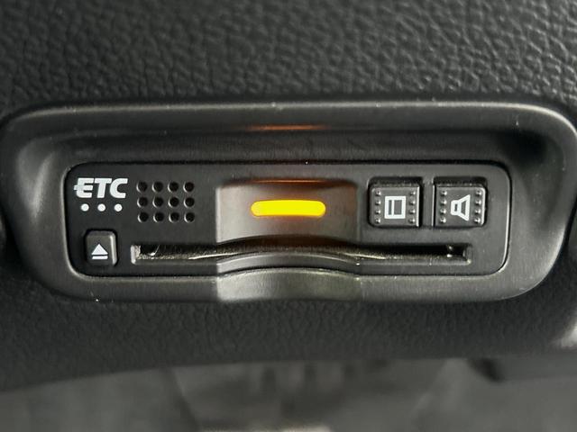 ヴェゼル ハイブリッドＺ・ホンダセンシング　ホンダセンシング／レーダークルーズ／純正ナビ／車線逸脱警報／バックカメラ／ＥＴＣ／ＬＥＤヘッド／前席シートヒーター／デュアルオートエアコン／パドルシフト／ハーフレザー／電子パーキング（7枚目）