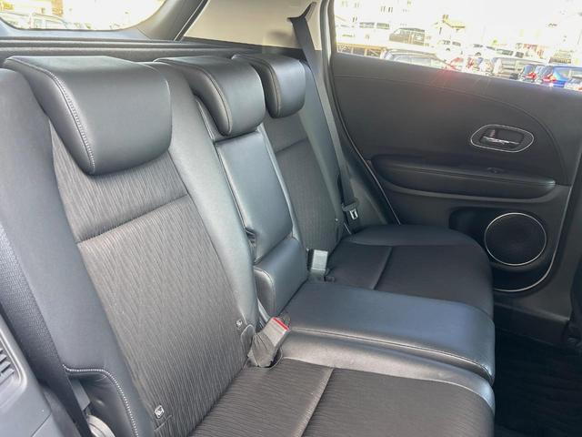 ヴェゼル ハイブリッドＺ・ホンダセンシング　ホンダセンシング／レーダークルーズ／純正ナビ／車線逸脱警報／バックカメラ／ＥＴＣ／ＬＥＤヘッド／前席シートヒーター／デュアルオートエアコン／パドルシフト／ハーフレザー／電子パーキング（9枚目）