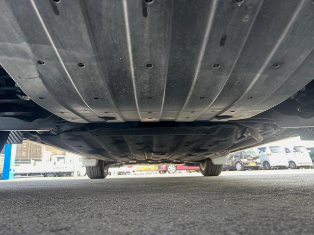 ヴェゼル ハイブリッドＺ・ホンダセンシング　ホンダセンシング／レーダークルーズ／純正ナビ／車線逸脱警報／バックカメラ／ＥＴＣ／ＬＥＤヘッド／前席シートヒーター／デュアルオートエアコン／パドルシフト／ハーフレザー／電子パーキング（19枚目）