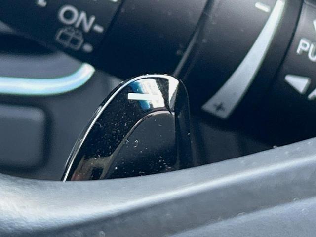 ヴェゼル ハイブリッドＺ・ホンダセンシング　ホンダセンシング／レーダークルーズ／純正ナビ／車線逸脱警報／バックカメラ／ＥＴＣ／ＬＥＤヘッド／前席シートヒーター／デュアルオートエアコン／パドルシフト／ハーフレザー／電子パーキング（31枚目）