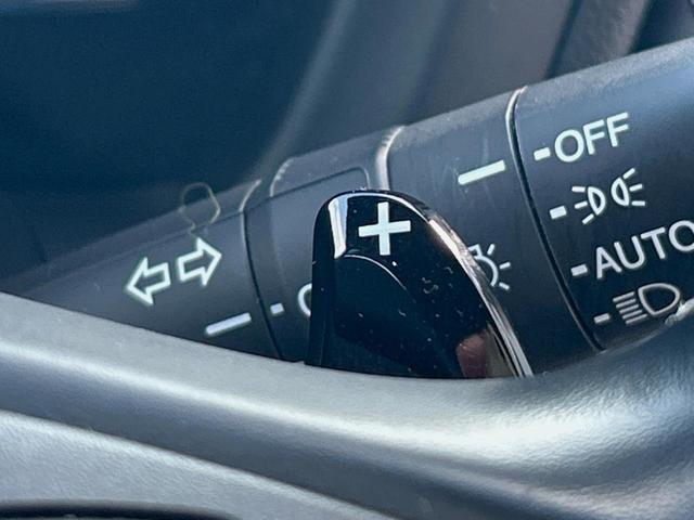 ヴェゼル ハイブリッドＺ・ホンダセンシング　ホンダセンシング／レーダークルーズ／純正ナビ／車線逸脱警報／バックカメラ／ＥＴＣ／ＬＥＤヘッド／前席シートヒーター／デュアルオートエアコン／パドルシフト／ハーフレザー／電子パーキング（32枚目）