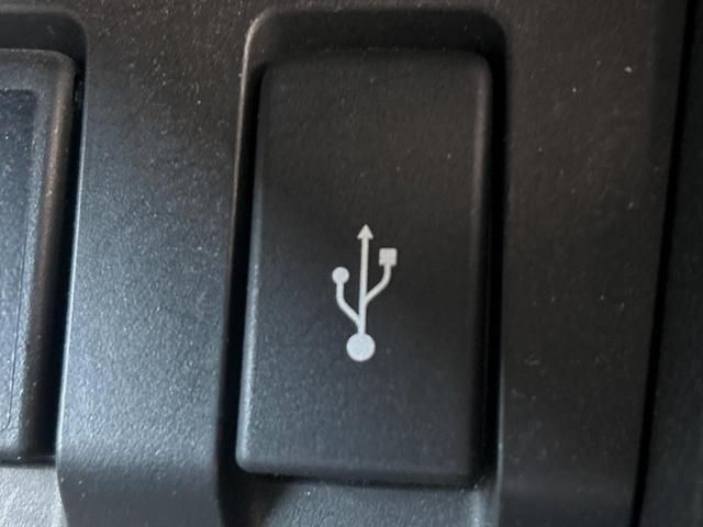 ヴェゼル ハイブリッドＺ・ホンダセンシング　ホンダセンシング／レーダークルーズ／純正ナビ／車線逸脱警報／バックカメラ／ＥＴＣ／ＬＥＤヘッド／前席シートヒーター／デュアルオートエアコン／パドルシフト／ハーフレザー／電子パーキング（44枚目）