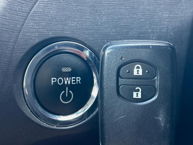 プリウス Sツーリングセレクション 純正ナビ バックカメラ ETC LEDヘッドライト Bluetooth再生 DVD再生 地デジTV 17インチアルミ オートライト オートエアコン スマートキー プッシュスタート フォグライト(6枚目)