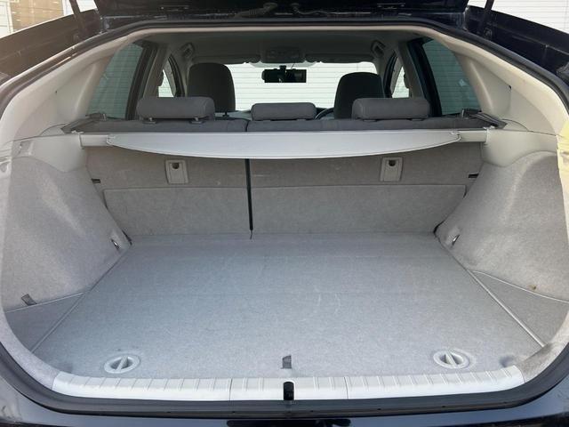 プリウス Sツーリングセレクション 純正ナビ バックカメラ ETC LEDヘッドライト Bluetooth再生 DVD再生 地デジTV 17インチアルミ オートライト オートエアコン スマートキー プッシュスタート フォグライト(10枚目)