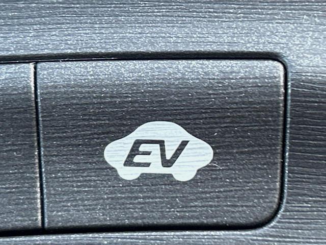 プリウス Sツーリングセレクション 純正ナビ バックカメラ ETC LEDヘッドライト Bluetooth再生 DVD再生 地デジTV 17インチアルミ オートライト オートエアコン スマートキー プッシュスタート フォグライト(25枚目)