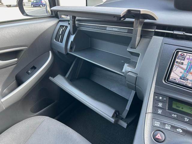 プリウス Sツーリングセレクション 純正ナビ バックカメラ ETC LEDヘッドライト Bluetooth再生 DVD再生 地デジTV 17インチアルミ オートライト オートエアコン スマートキー プッシュスタート フォグライト(48枚目)