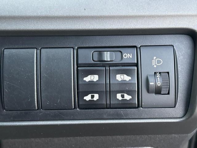 ステップワゴン G Lパッケージ GathersHDDナビ バックカメラ 両側電動スライドドア ETC オートエアコン 3列シート(7枚目)