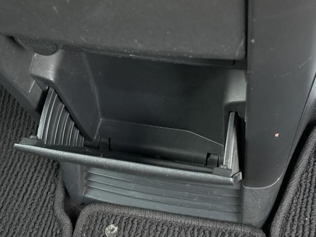 ステップワゴン G Lパッケージ GathersHDDナビ バックカメラ 両側電動スライドドア ETC オートエアコン 3列シート(44枚目)