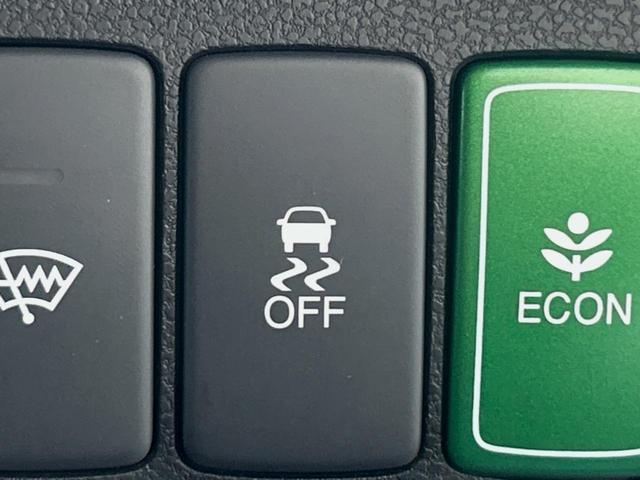 フィットハイブリッド ナビプレミアムセレクション　純正ナビ　禁煙車　バックカメラ　ＥＴＣ　クルーズコントロール　パドルシフト　シートヒーター　革巻きステアリング　純正１５インチアルミ　横滑り防止装置　スマートキー（26枚目）