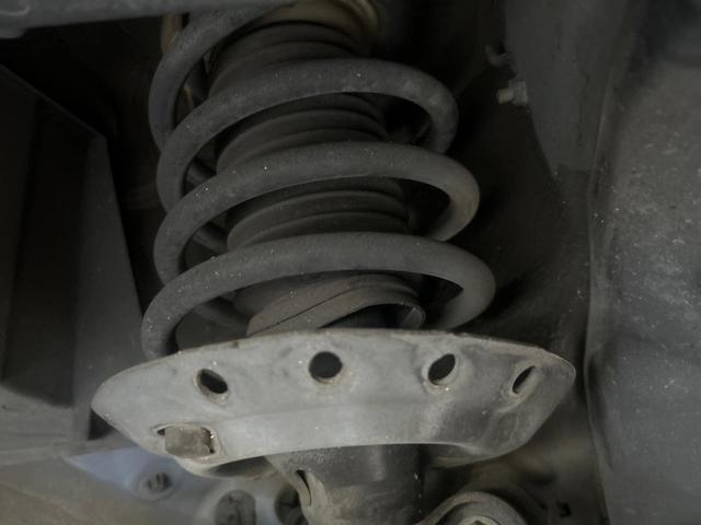 フィットハイブリッド ナビプレミアムセレクション　純正ナビ　禁煙車　バックカメラ　ＥＴＣ　クルーズコントロール　パドルシフト　シートヒーター　革巻きステアリング　純正１５インチアルミ　横滑り防止装置　スマートキー（44枚目）