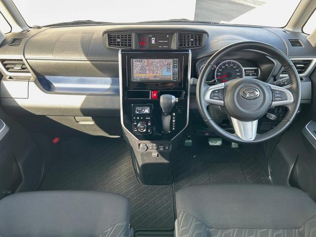 トール カスタムＧ　リミテッドＩＩ　ＳＡＩＩＩ　純正ナビ　全周囲カメラ　禁煙車　ＥＴＣ　両側電動スライドドア　衝突軽減ブレーキ　車線逸脱警報　オートハイビーム　コーナーセンサー　Ｂｌｕｅｔｏｏｔｈ再生　ＤＶＤ再生　地デジＴＶ　シートヒーター（2枚目）