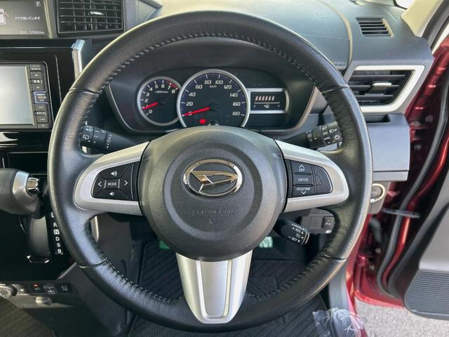 トール カスタムＧ　リミテッドＩＩ　ＳＡＩＩＩ　純正ナビ　全周囲カメラ　禁煙車　ＥＴＣ　両側電動スライドドア　衝突軽減ブレーキ　車線逸脱警報　オートハイビーム　コーナーセンサー　Ｂｌｕｅｔｏｏｔｈ再生　ＤＶＤ再生　地デジＴＶ　シートヒーター（11枚目）