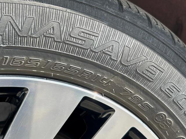 トール カスタムＧ　リミテッドＩＩ　ＳＡＩＩＩ　純正ナビ　全周囲カメラ　禁煙車　ＥＴＣ　両側電動スライドドア　衝突軽減ブレーキ　車線逸脱警報　オートハイビーム　コーナーセンサー　Ｂｌｕｅｔｏｏｔｈ再生　ＤＶＤ再生　地デジＴＶ　シートヒーター（35枚目）