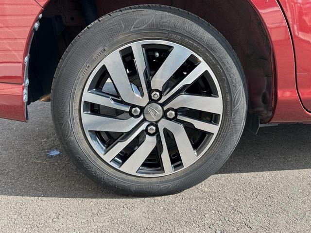 トール カスタムＧ　リミテッドＩＩ　ＳＡＩＩＩ　純正ナビ　全周囲カメラ　禁煙車　ＥＴＣ　両側電動スライドドア　衝突軽減ブレーキ　車線逸脱警報　オートハイビーム　コーナーセンサー　Ｂｌｕｅｔｏｏｔｈ再生　ＤＶＤ再生　地デジＴＶ　シートヒーター（36枚目）