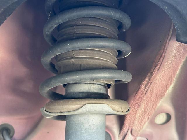 トール カスタムＧ　リミテッドＩＩ　ＳＡＩＩＩ　純正ナビ　全周囲カメラ　禁煙車　ＥＴＣ　両側電動スライドドア　衝突軽減ブレーキ　車線逸脱警報　オートハイビーム　コーナーセンサー　Ｂｌｕｅｔｏｏｔｈ再生　ＤＶＤ再生　地デジＴＶ　シートヒーター（45枚目）