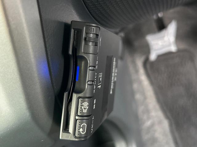 ハスラー G 純正ナビ 禁煙車 衝突軽減ブレーキ 誤発進抑制機能 バックカメラ ETC Bluetooth再生 シートヒーター スマートキー プッシュスタート アイドリングストップ 横滑り防止装置 オートエアコン(6枚目)