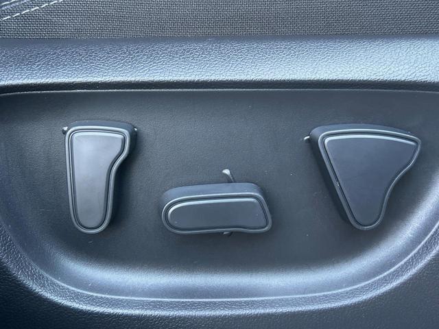 ヤリスクロス ハイブリッドＺ　全周囲カメラ　衝突被害軽減システム　レーダークルーズ　禁煙車　ハーフレザーシート　パワーシート　ドラレコ　コーナーセンサー　スマートキー　ＬＥＤヘッド　ＥＴＣ２．０　純正１８インチアルミ（8枚目）