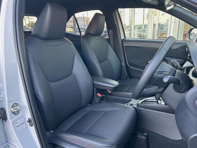 ヤリスクロス ハイブリッドＺ　全周囲カメラ　衝突被害軽減システム　レーダークルーズ　禁煙車　ハーフレザーシート　パワーシート　ドラレコ　コーナーセンサー　スマートキー　ＬＥＤヘッド　ＥＴＣ２．０　純正１８インチアルミ（9枚目）