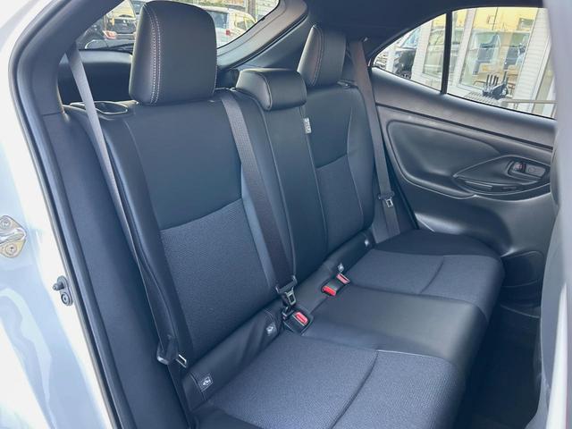 ヤリスクロス ハイブリッドＺ　全周囲カメラ　衝突被害軽減システム　レーダークルーズ　禁煙車　ハーフレザーシート　パワーシート　ドラレコ　コーナーセンサー　スマートキー　ＬＥＤヘッド　ＥＴＣ２．０　純正１８インチアルミ（10枚目）