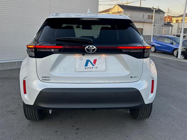 ヤリスクロス ハイブリッドＺ　全周囲カメラ　衝突被害軽減システム　レーダークルーズ　禁煙車　ハーフレザーシート　パワーシート　ドラレコ　コーナーセンサー　スマートキー　ＬＥＤヘッド　ＥＴＣ２．０　純正１８インチアルミ（16枚目）