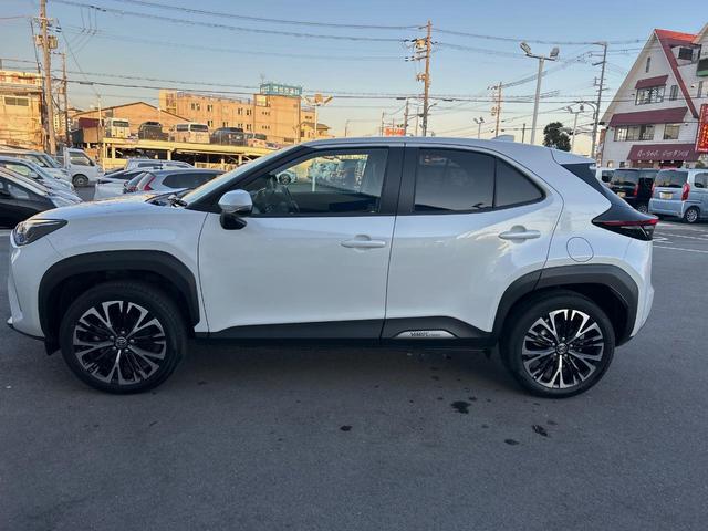 ヤリスクロス ハイブリッドＺ　全周囲カメラ　衝突被害軽減システム　レーダークルーズ　禁煙車　ハーフレザーシート　パワーシート　ドラレコ　コーナーセンサー　スマートキー　ＬＥＤヘッド　ＥＴＣ２．０　純正１８インチアルミ（18枚目）