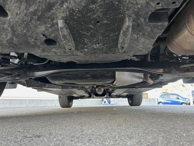 ヤリスクロス ハイブリッドＺ　全周囲カメラ　衝突被害軽減システム　レーダークルーズ　禁煙車　ハーフレザーシート　パワーシート　ドラレコ　コーナーセンサー　スマートキー　ＬＥＤヘッド　ＥＴＣ２．０　純正１８インチアルミ（20枚目）