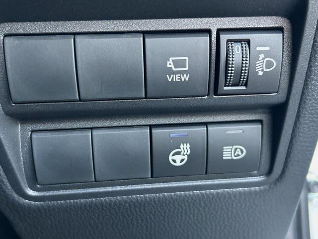 ヤリスクロス ハイブリッドＺ　全周囲カメラ　衝突被害軽減システム　レーダークルーズ　禁煙車　ハーフレザーシート　パワーシート　ドラレコ　コーナーセンサー　スマートキー　ＬＥＤヘッド　ＥＴＣ２．０　純正１８インチアルミ（33枚目）