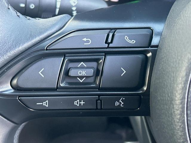 ヤリスクロス ハイブリッドＺ　全周囲カメラ　衝突被害軽減システム　レーダークルーズ　禁煙車　ハーフレザーシート　パワーシート　ドラレコ　コーナーセンサー　スマートキー　ＬＥＤヘッド　ＥＴＣ２．０　純正１８インチアルミ（35枚目）