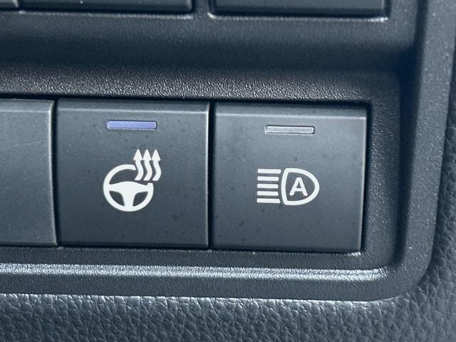 ヤリスクロス ハイブリッドZ 全周囲カメラ 衝突被害軽減システム レーダークルーズ 禁煙車 ハーフレザーシート パワーシート ドラレコ コーナーセンサー スマートキー LEDヘッド ビルトインETC 純正18インチアルミ(8枚目)