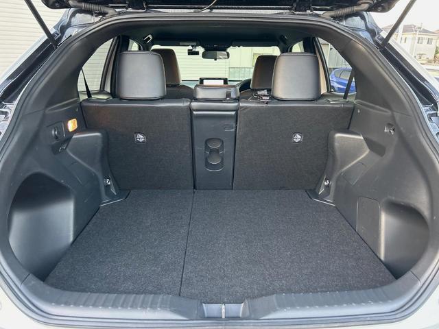 ヤリスクロス ハイブリッドZ 全周囲カメラ 衝突被害軽減システム レーダークルーズ 禁煙車 ハーフレザーシート パワーシート ドラレコ コーナーセンサー スマートキー LEDヘッド ビルトインETC 純正18インチアルミ(11枚目)