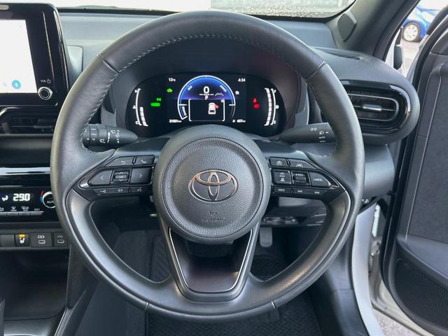 ヤリスクロス ハイブリッドZ 全周囲カメラ 衝突被害軽減システム レーダークルーズ 禁煙車 ハーフレザーシート パワーシート ドラレコ コーナーセンサー スマートキー LEDヘッド ビルトインETC 純正18インチアルミ(12枚目)